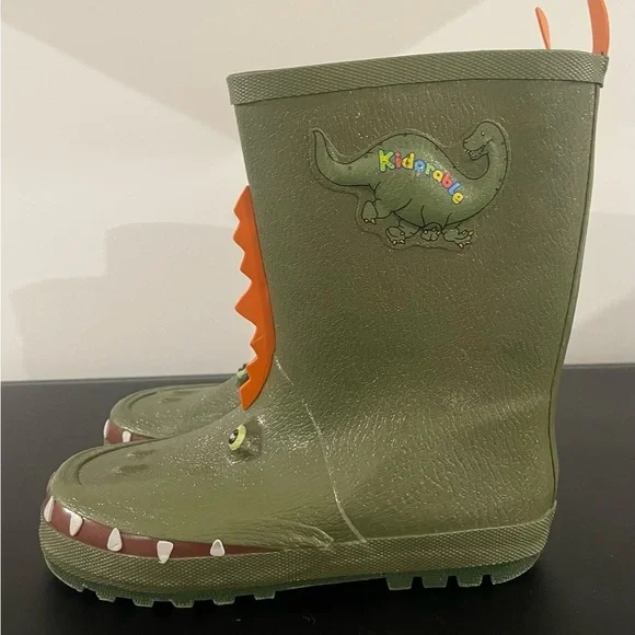 NWOT Kidorable Size 1 Super Cute Dinosaur Rain Boot
Made Rubber
Cotton lining - Picture 2 of 5